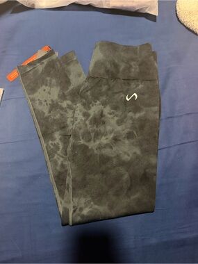 TLF Take Life Further Cosmic butt scrunch Black Tie-Dye High-Rise Active Legging